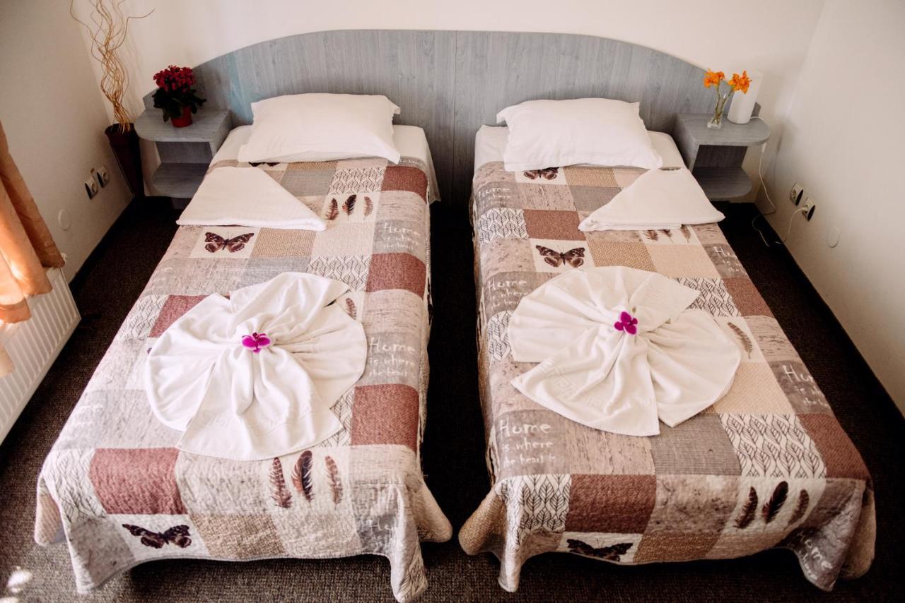 Casa Mica Guesthouse Букурещ Екстериор снимка