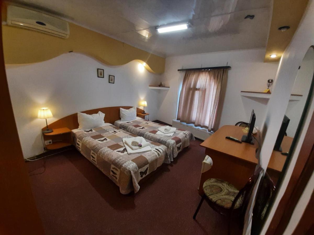 Casa Mica Guesthouse Букурещ Екстериор снимка
